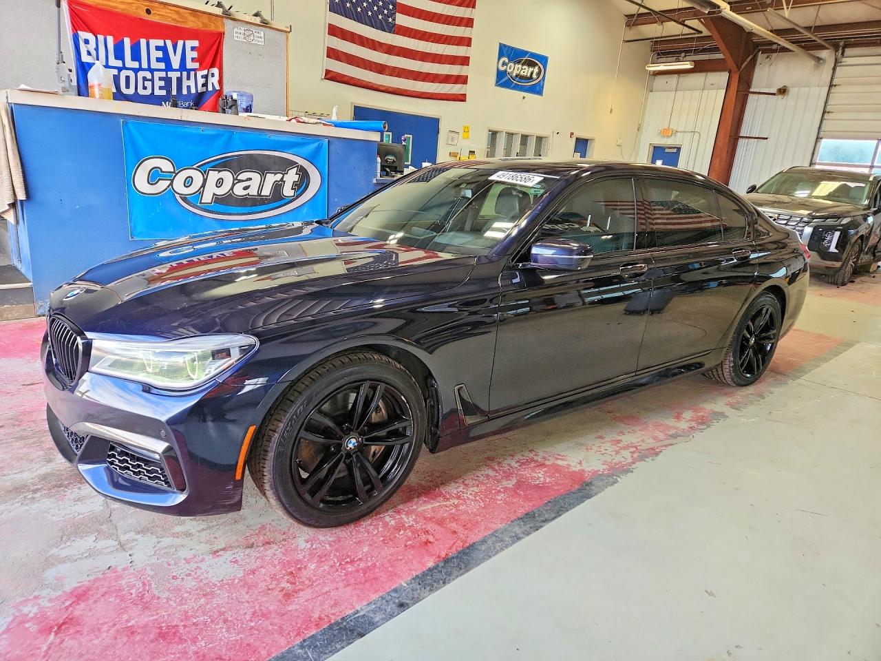 Salvage BMW 7 Series Image