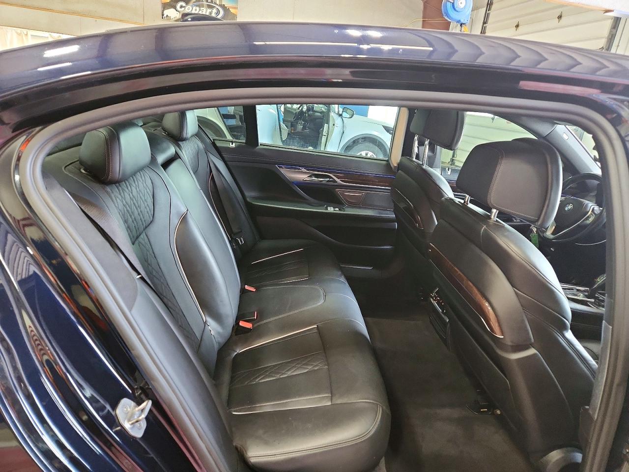 BMW 7 Series Xi