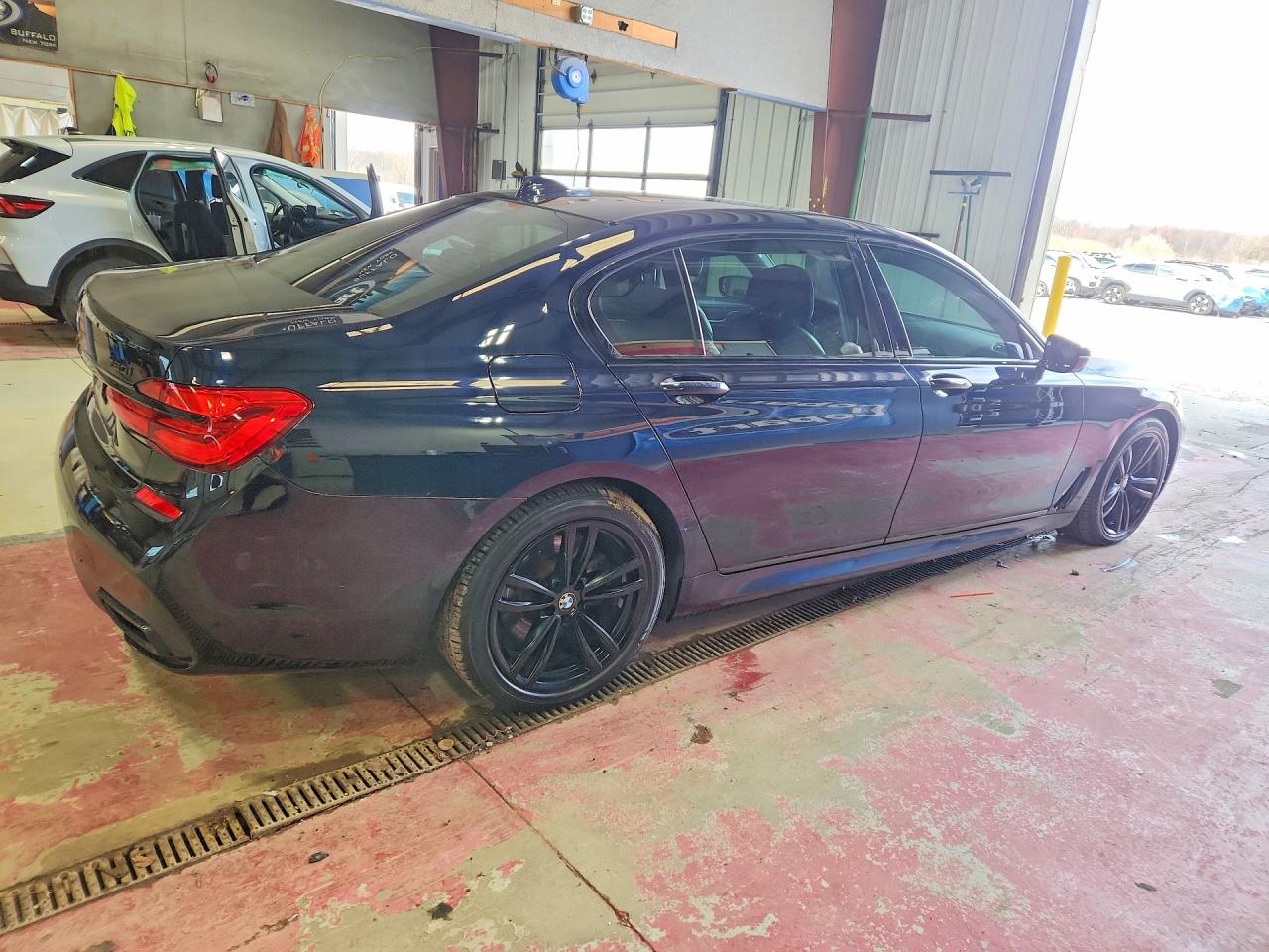 BMW 7 Series Xi