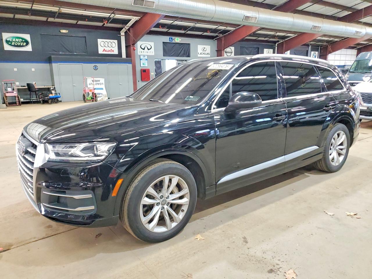 Salvage Audi Q7 Image