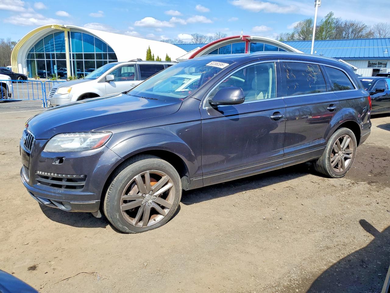 Salvage Audi Q7 Image
