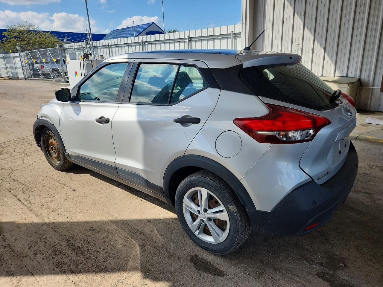 Nissan Kicks S