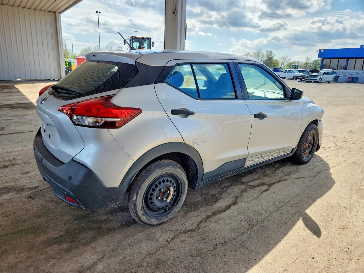 Nissan Kicks S