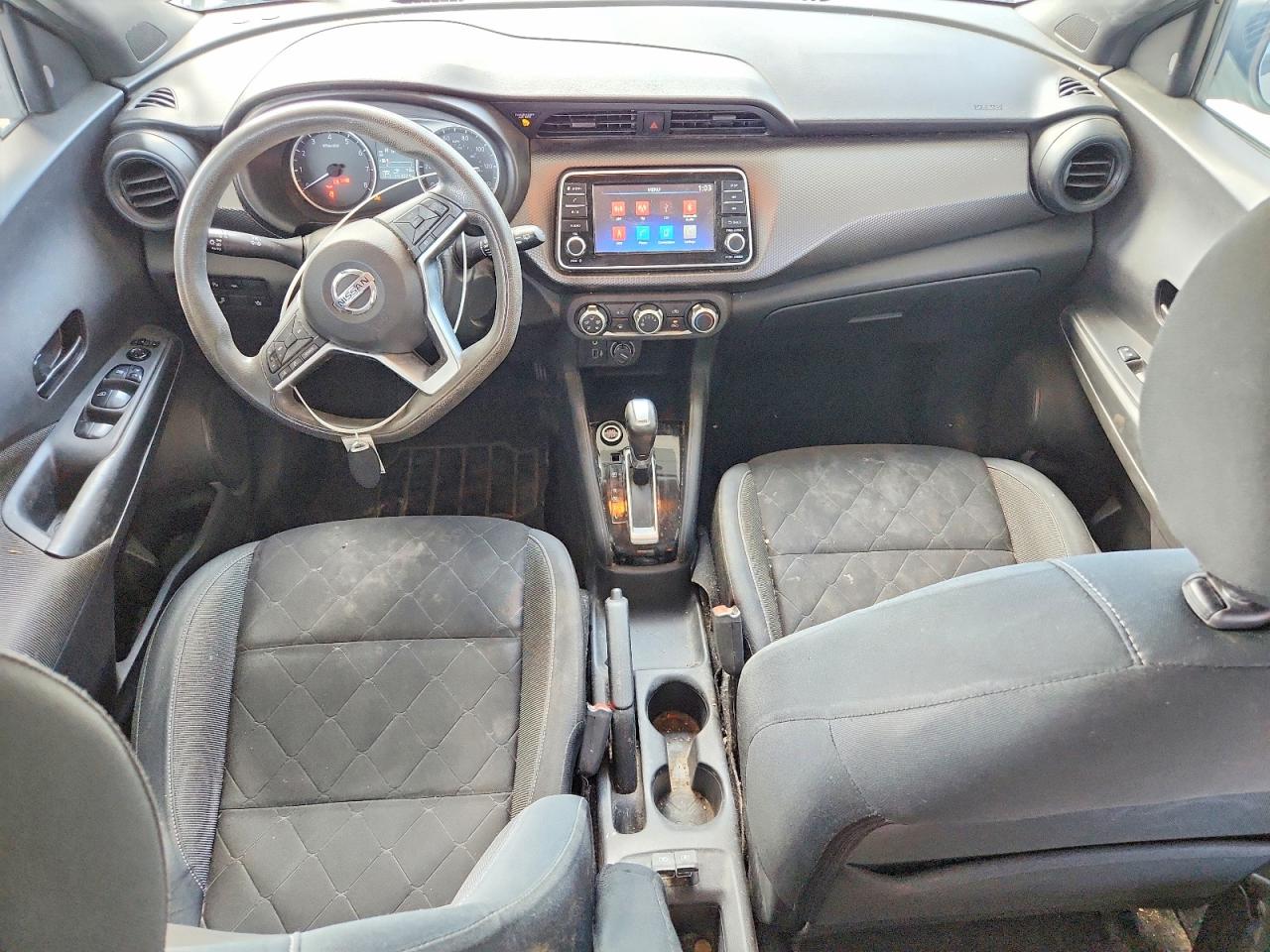 Nissan Kicks S