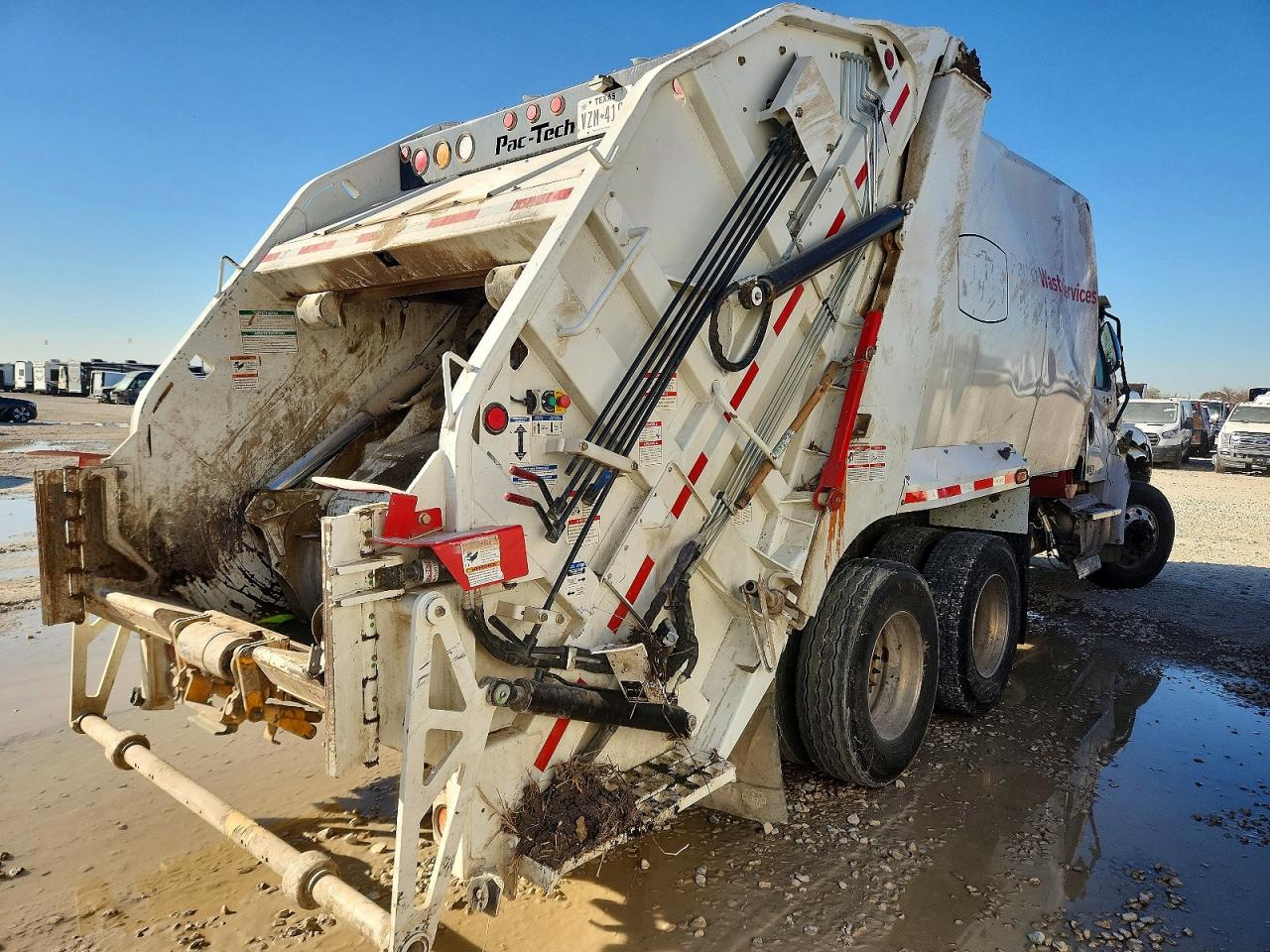 Freightliner M2