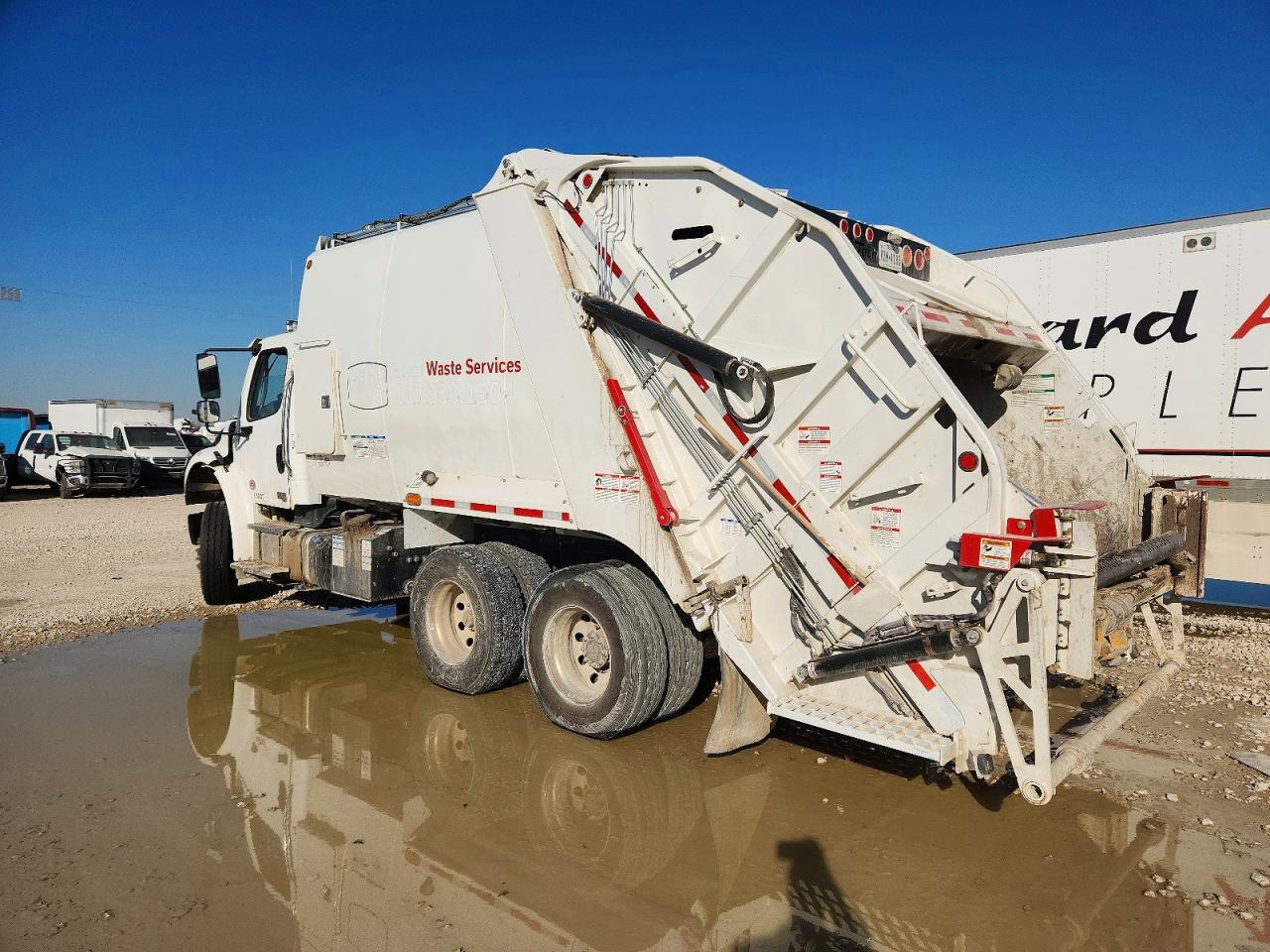 Freightliner M2
