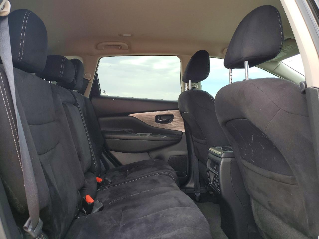 Nissan Murano S