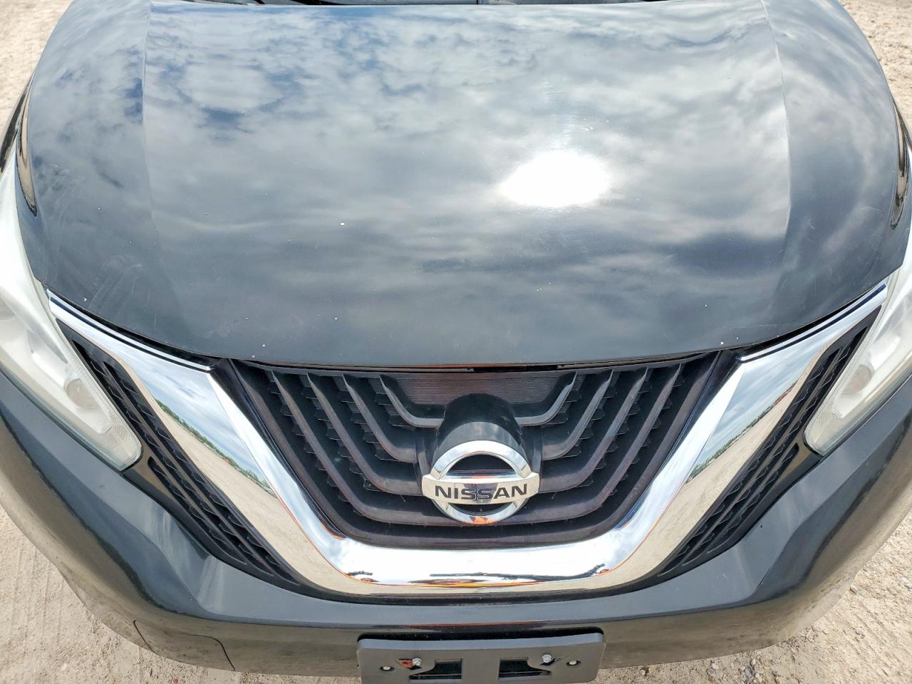 Nissan Murano S