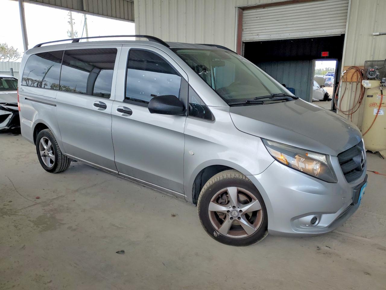 Mercedes-Benz Metris