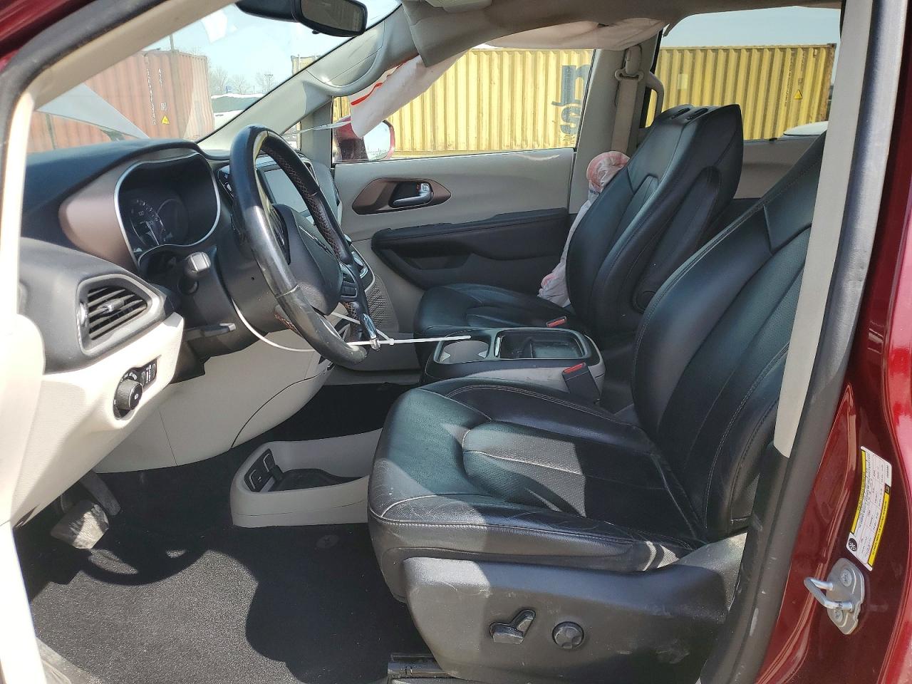 Chrysler Pacifica Touring L