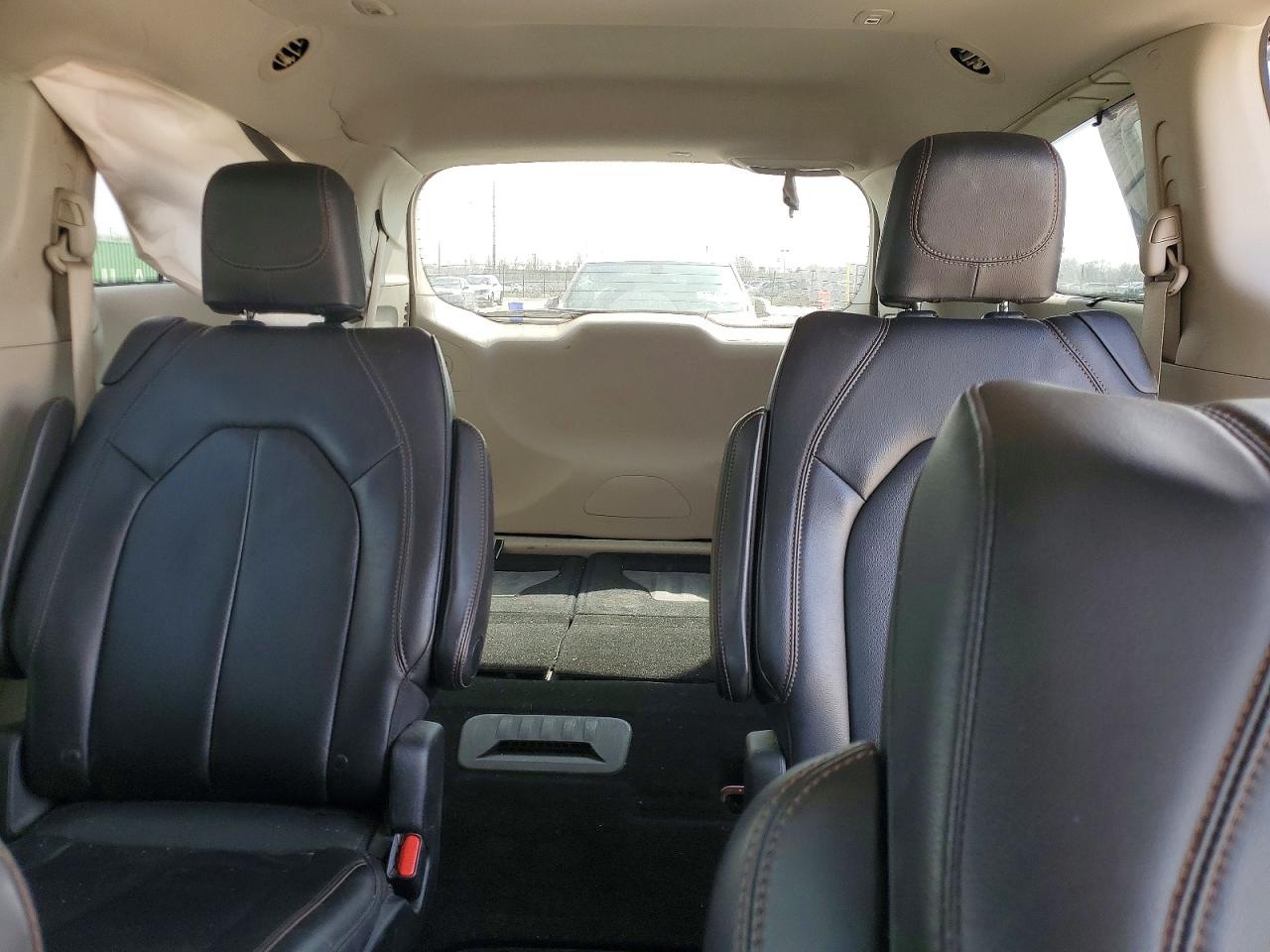 Chrysler Pacifica Touring L