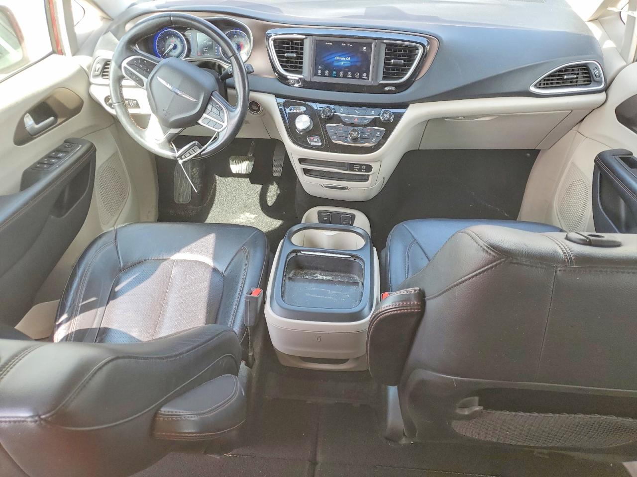 Chrysler Pacifica Touring L