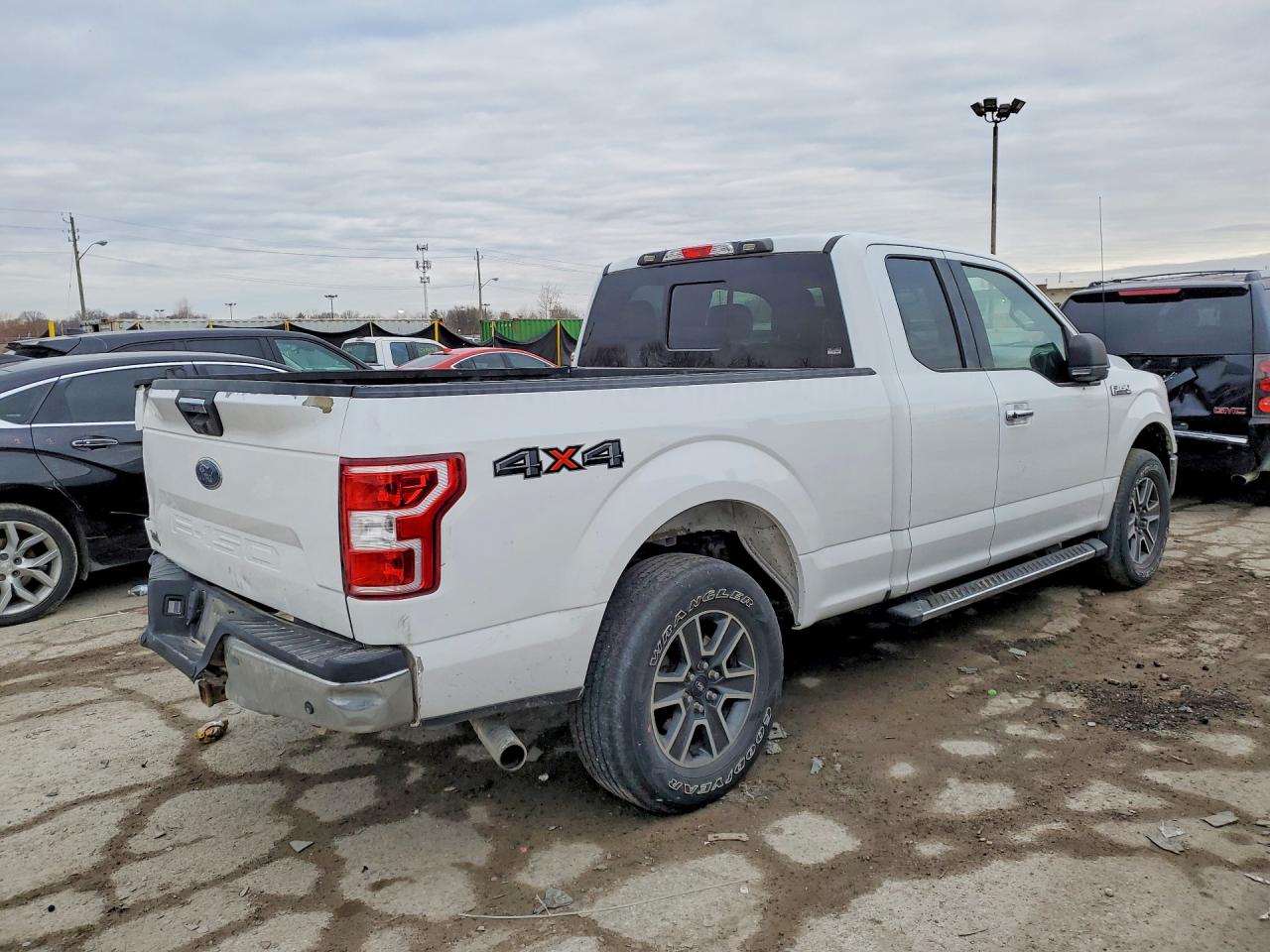 Ford F-150 Super Cab