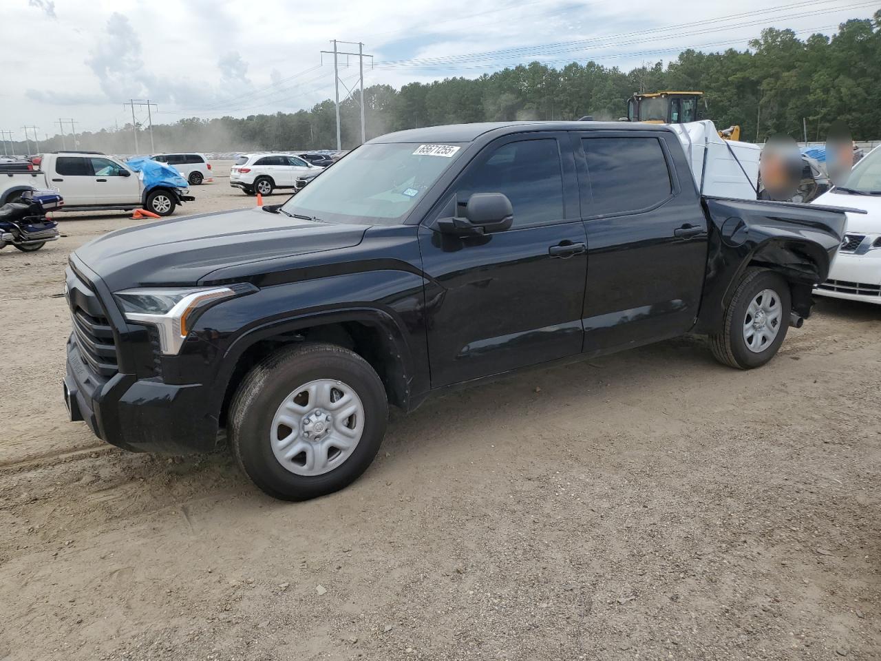 Salvage Toyota Tundra Image