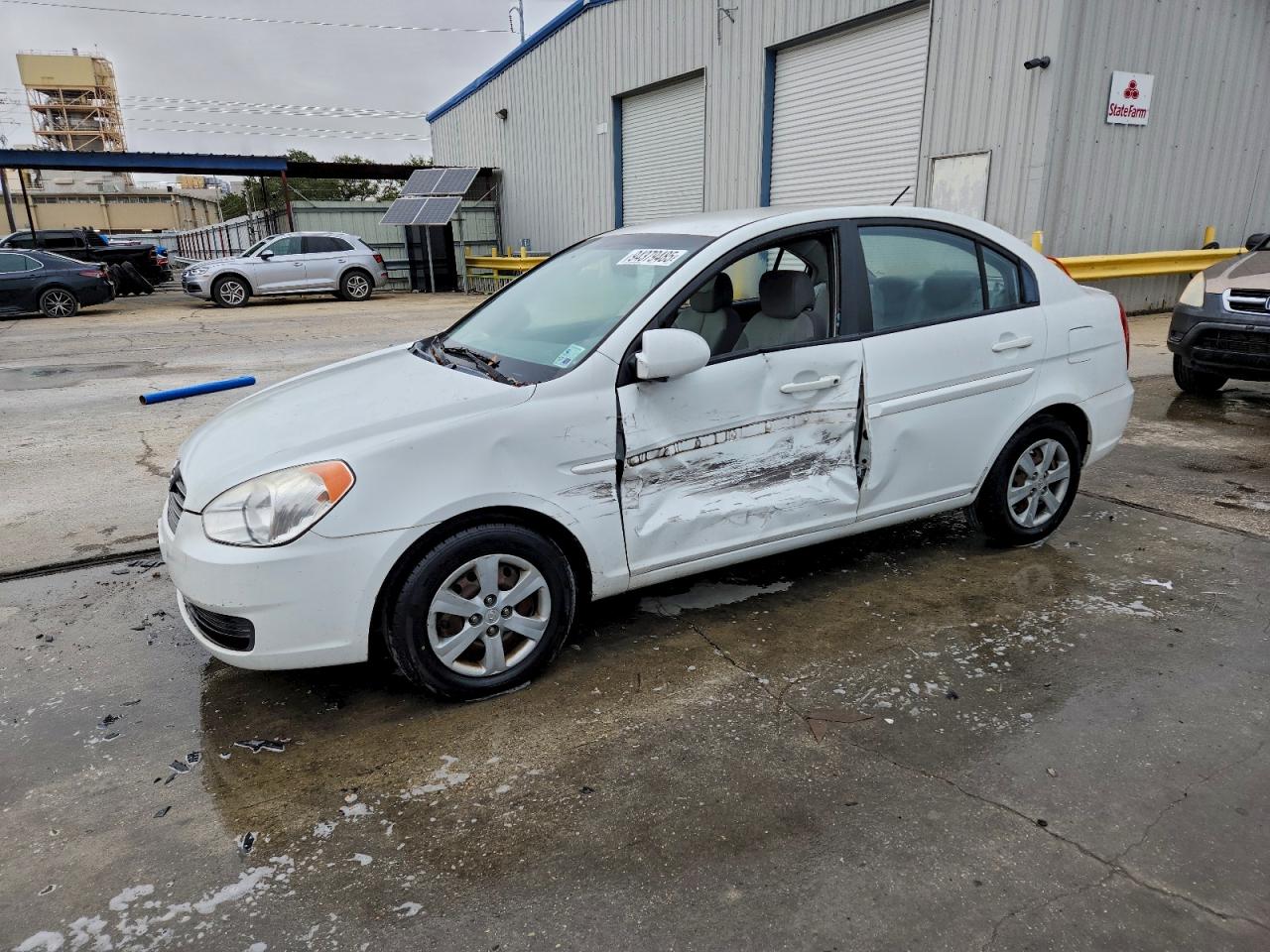 Salvage Hyundai ACCENT Image