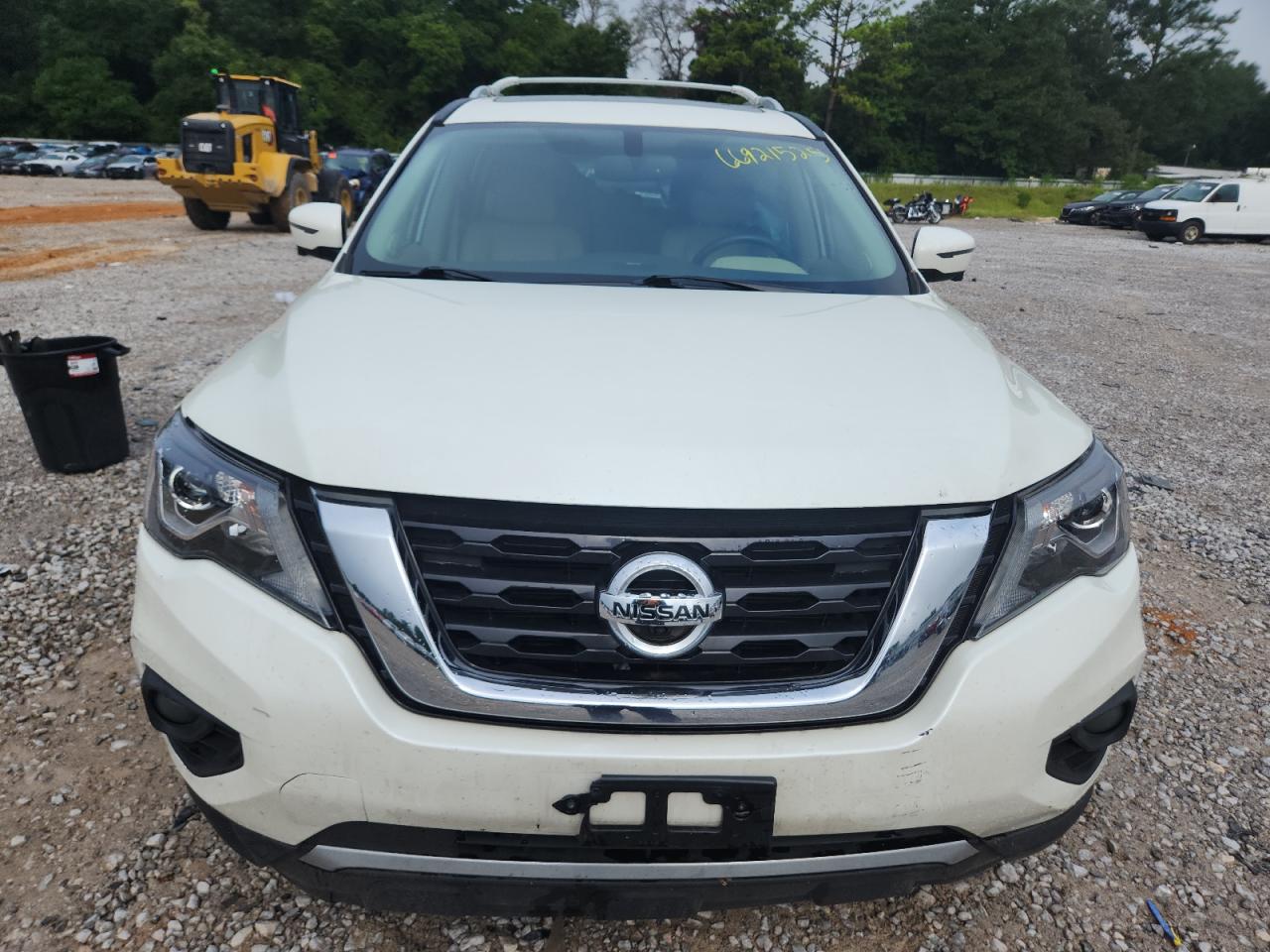 Nissan Pathfinder Platinum