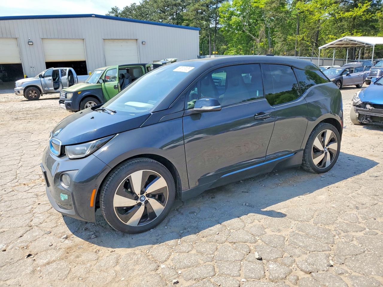 Salvage BMW i-Series Image