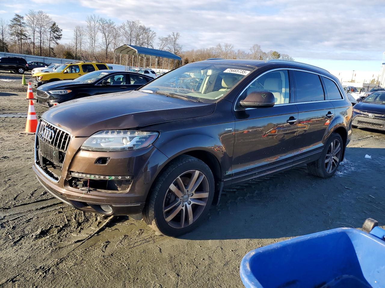 Salvage Audi Q7 Image
