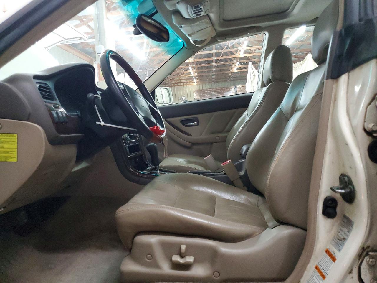 Subaru Legacy Outback 3.0 H6