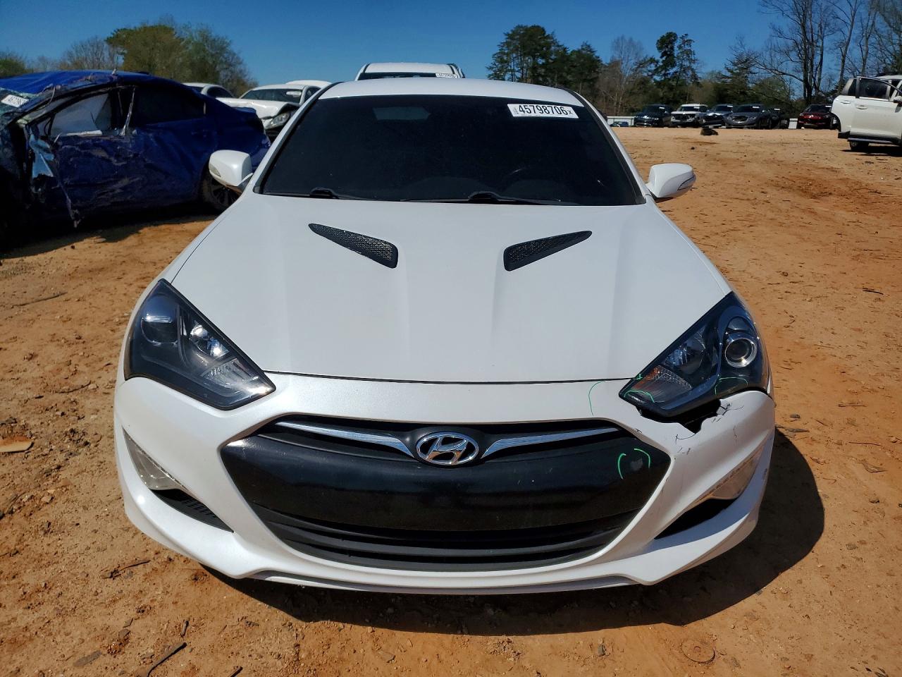 Hyundai Genesis 3.8