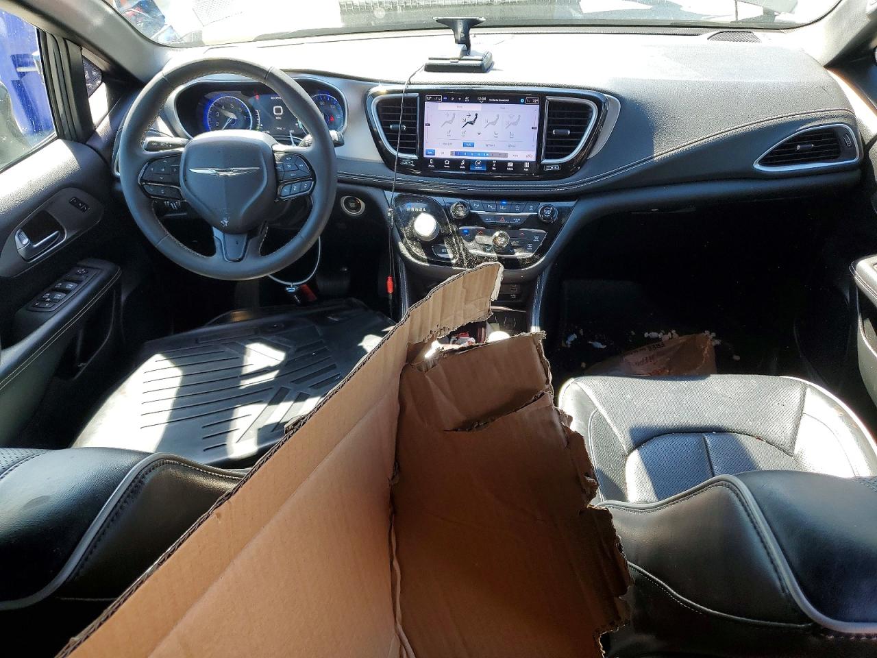 Chrysler Pacifica Limited