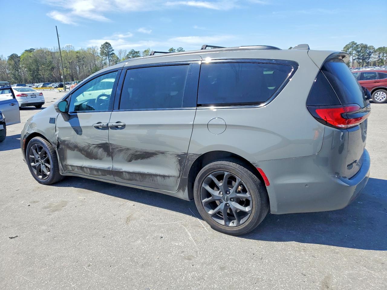 Chrysler Pacifica Limited