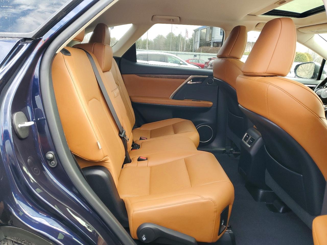 Lexus RX Base