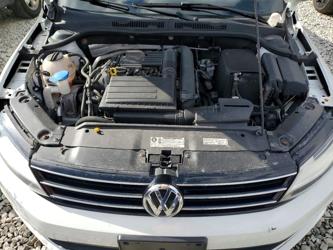 Volkswagen Jetta S