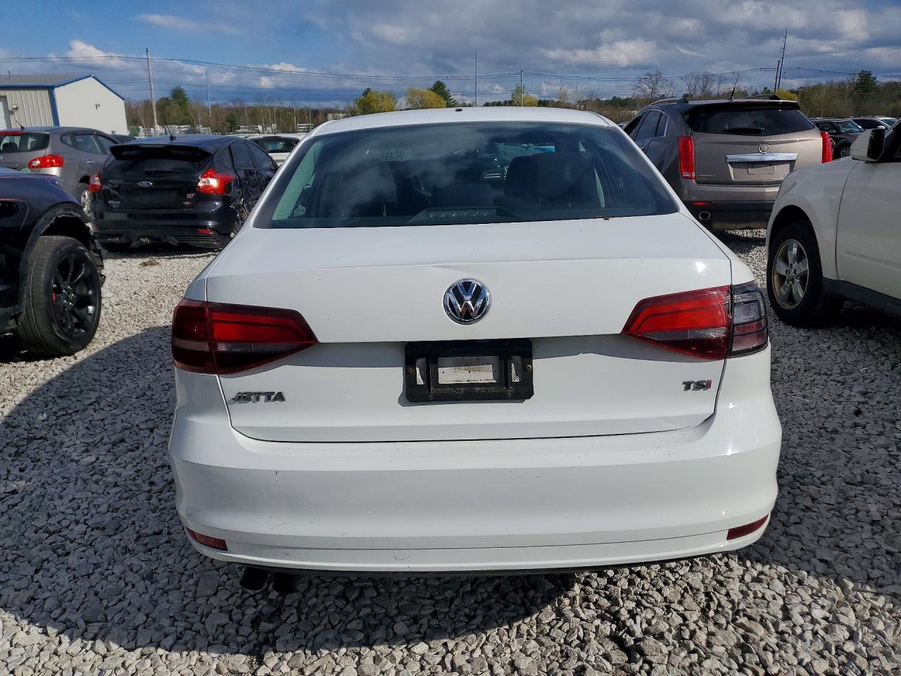 Volkswagen Jetta S