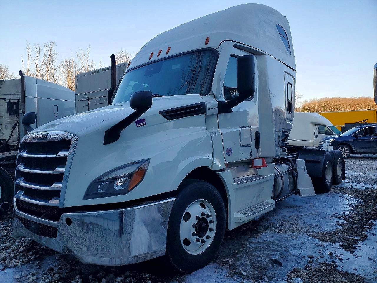 Freightliner Cascadia 126