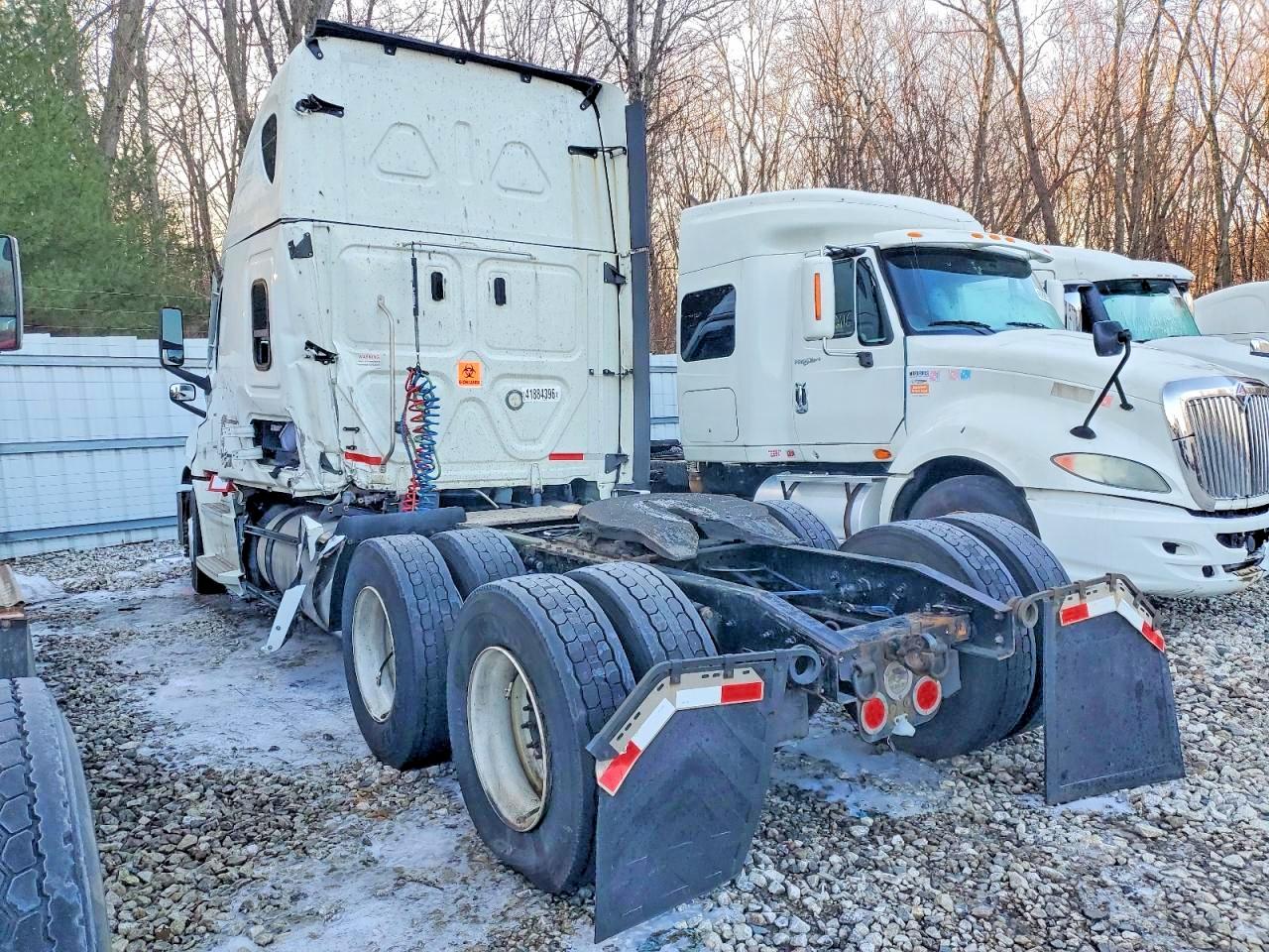 Freightliner Cascadia 126