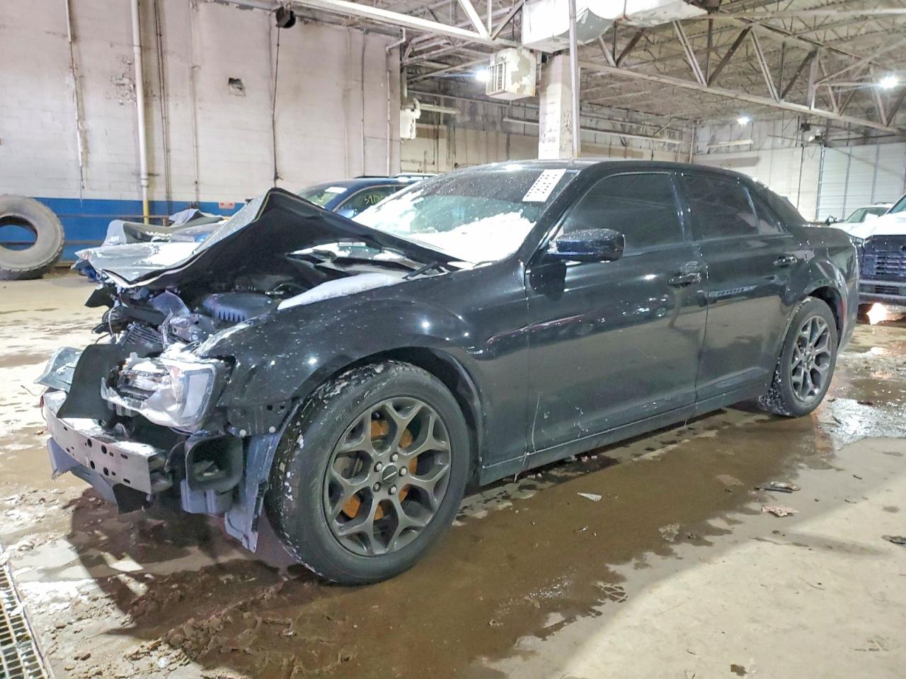 Salvage Chrysler 300 Image
