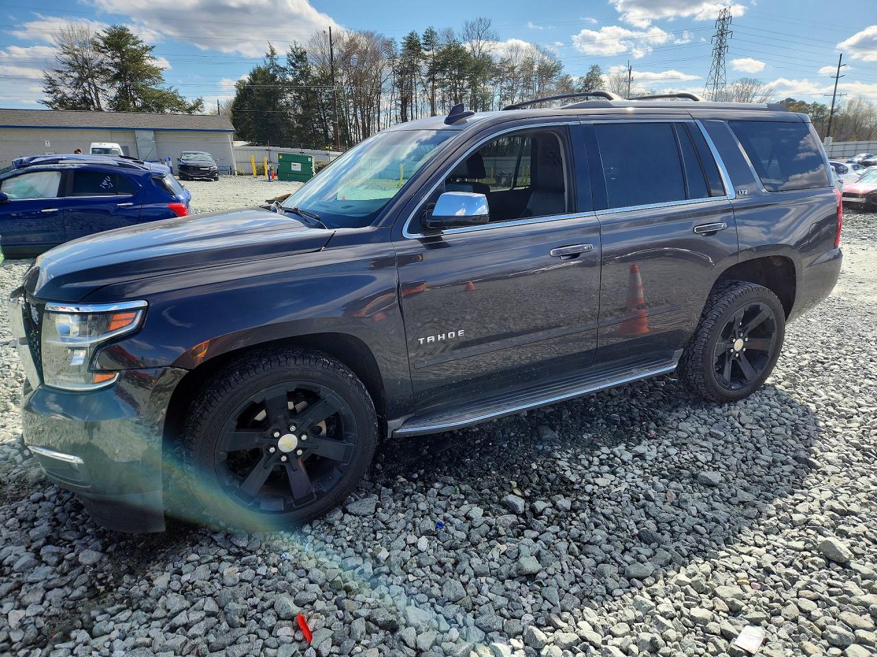 Salvage Chevrolet Tahoe Image