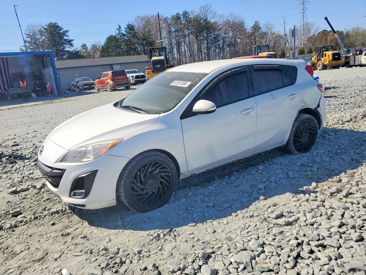 Salvage Mazda Mazda3 Image