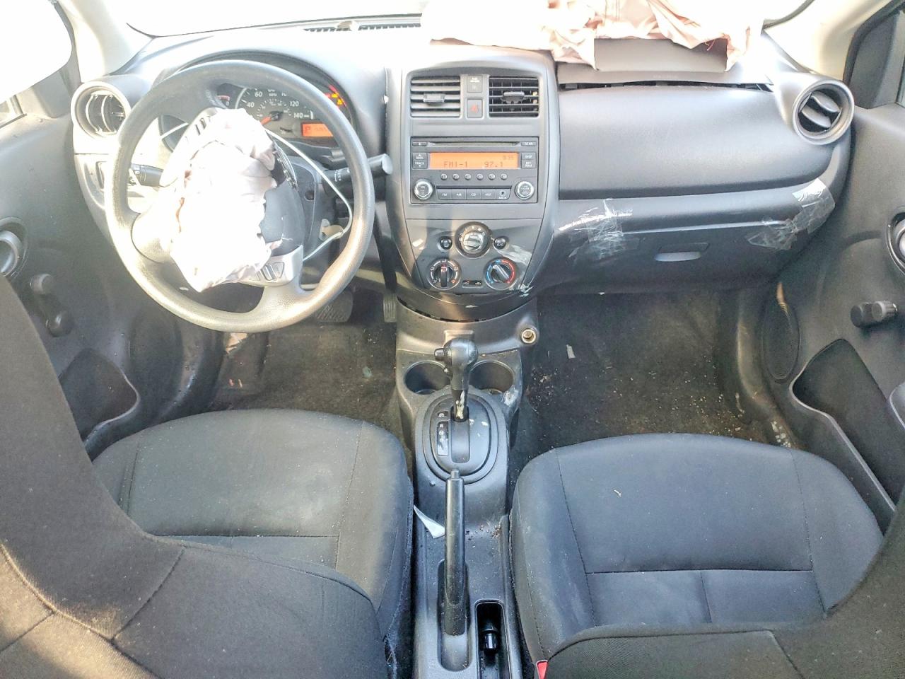 Nissan Versa S