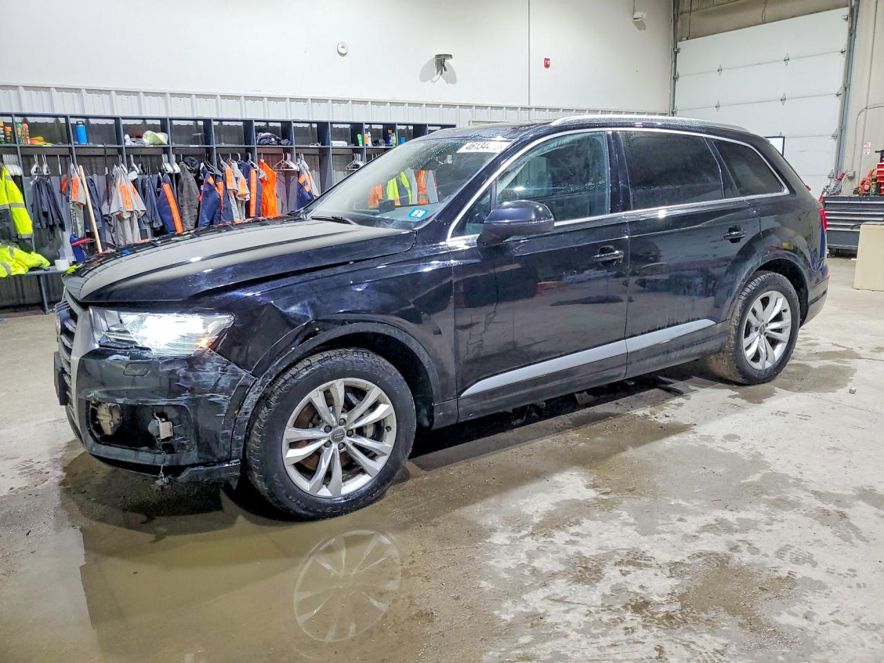 Salvage Audi Q7 Image