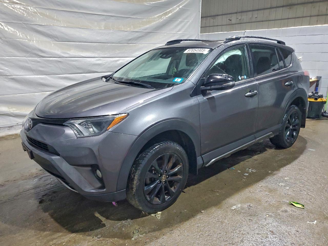 Salvage Toyota RAV4 Image