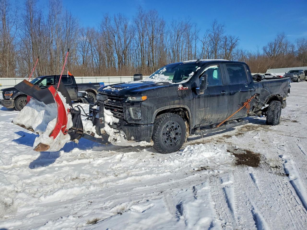 Salvage Chevrolet Silverado Image