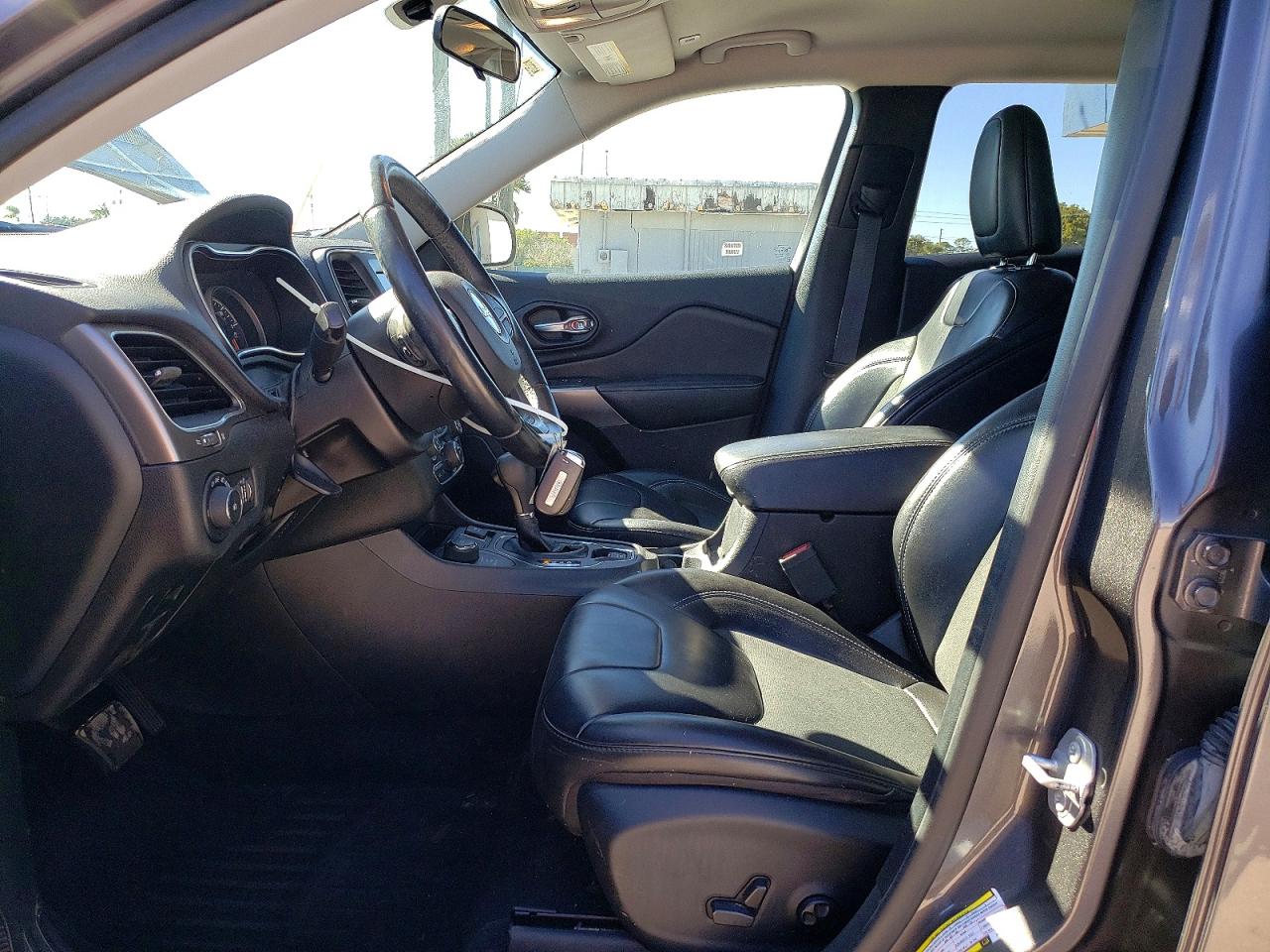 Jeep Grand Cherokee Latitude Plus
