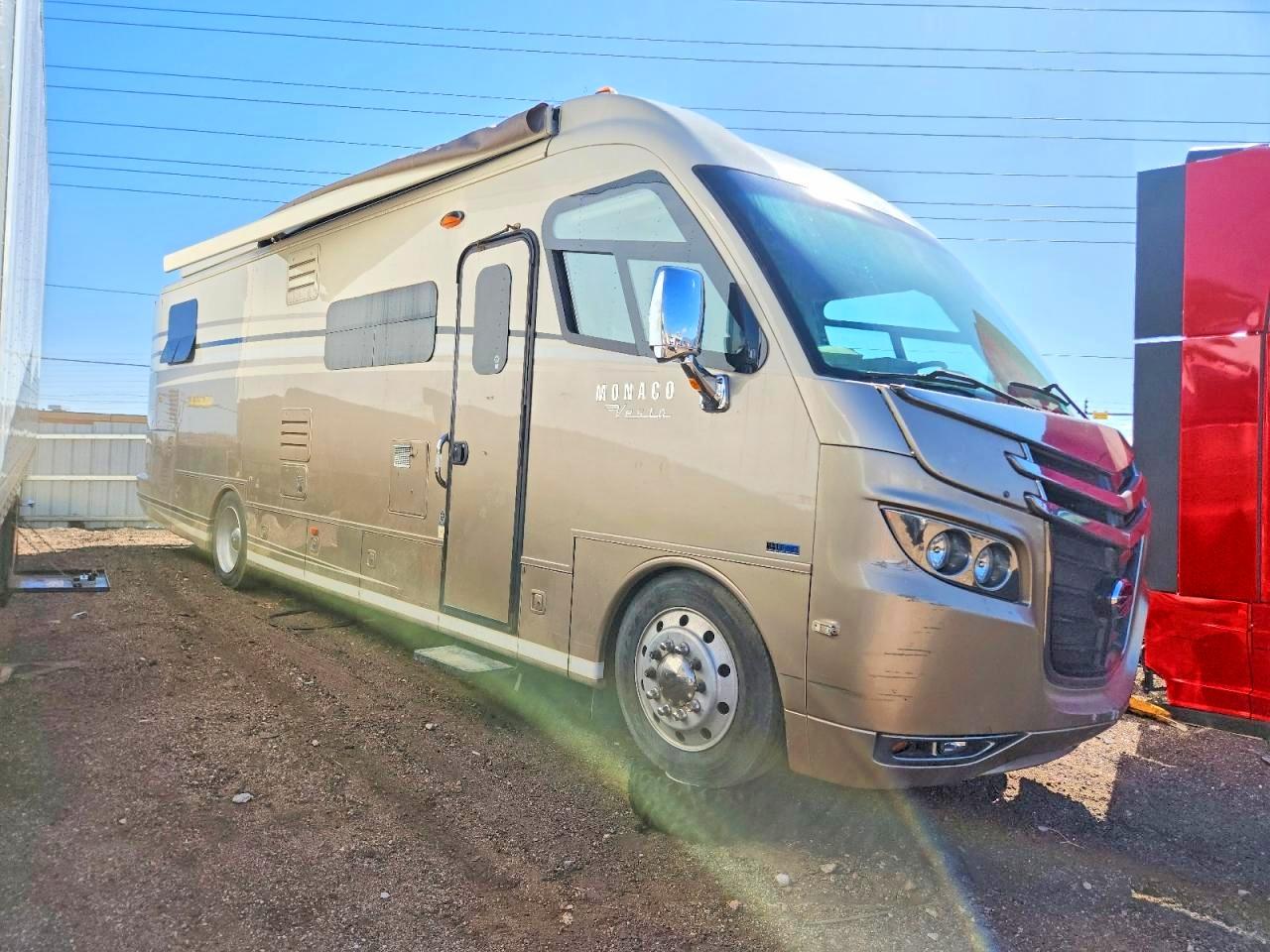 Salvage Monon 45x96 Motorhome Image