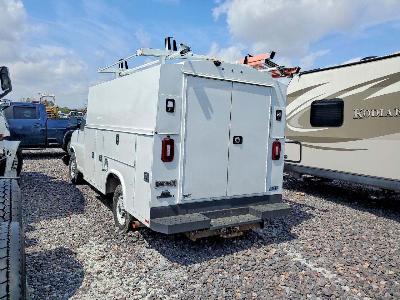 GMC Savana Cutaway G3500