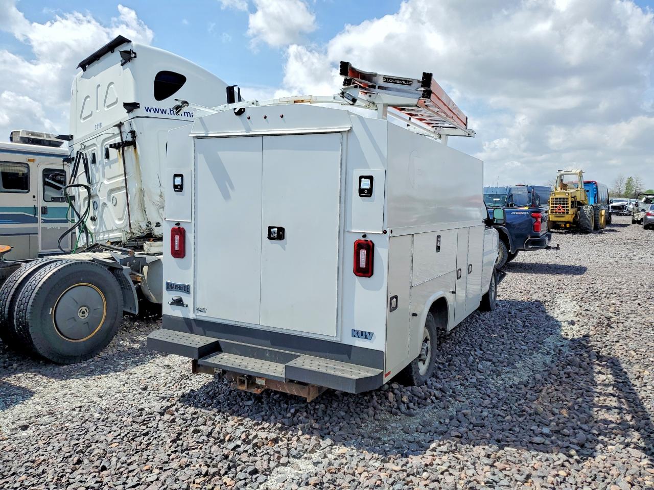 GMC Savana Cutaway G3500