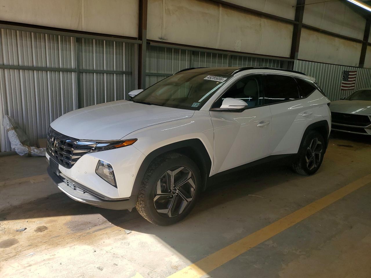 Salvage Hyundai TUCSON Image