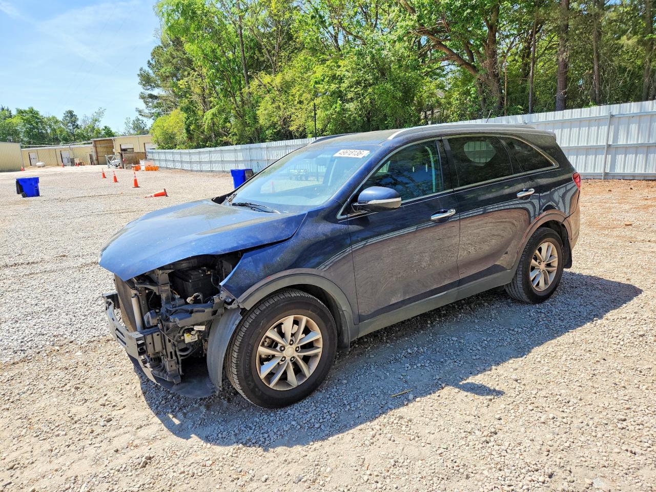 Salvage Kia Sorento Image