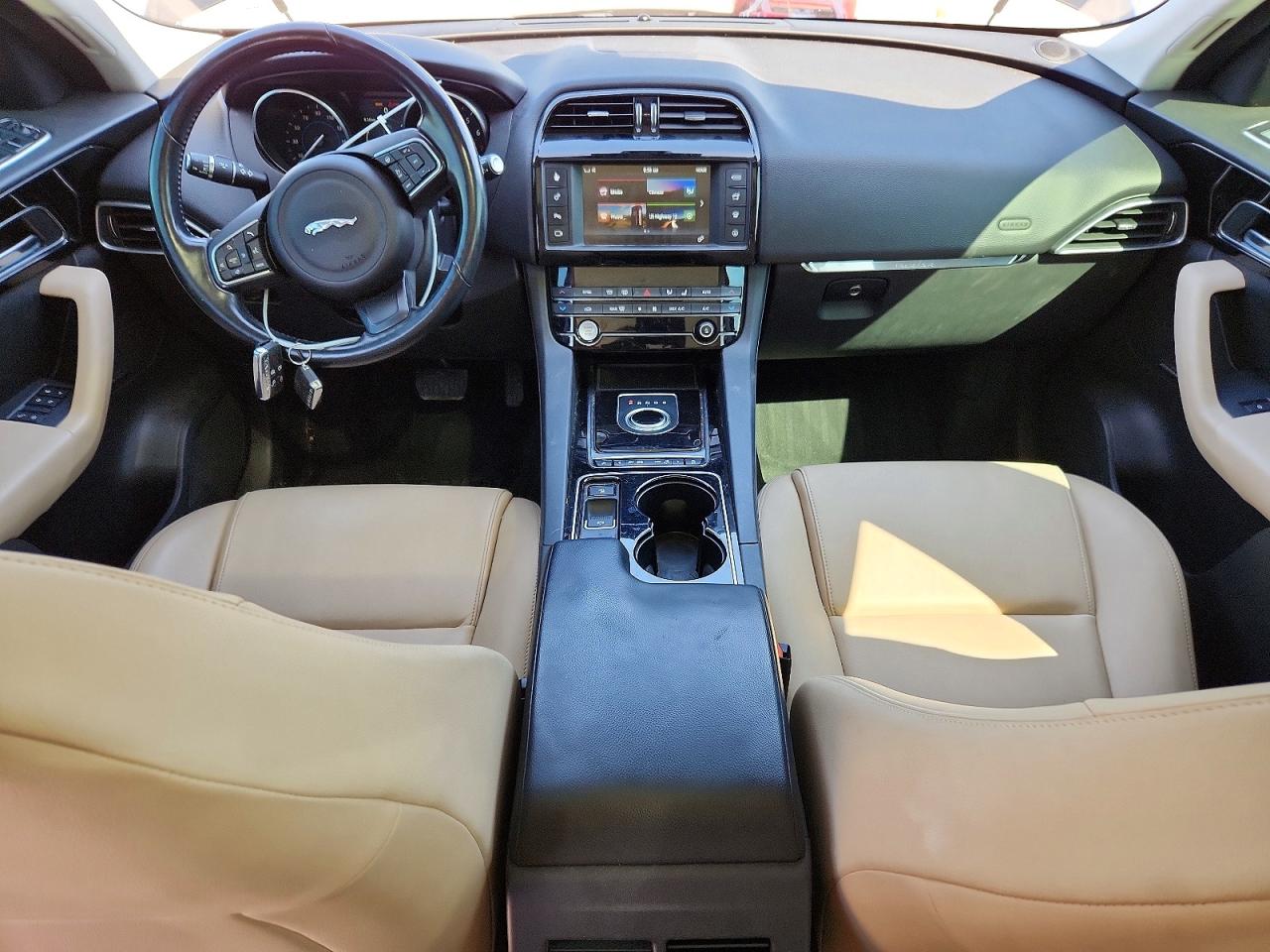 Jaguar F-PACE Premium