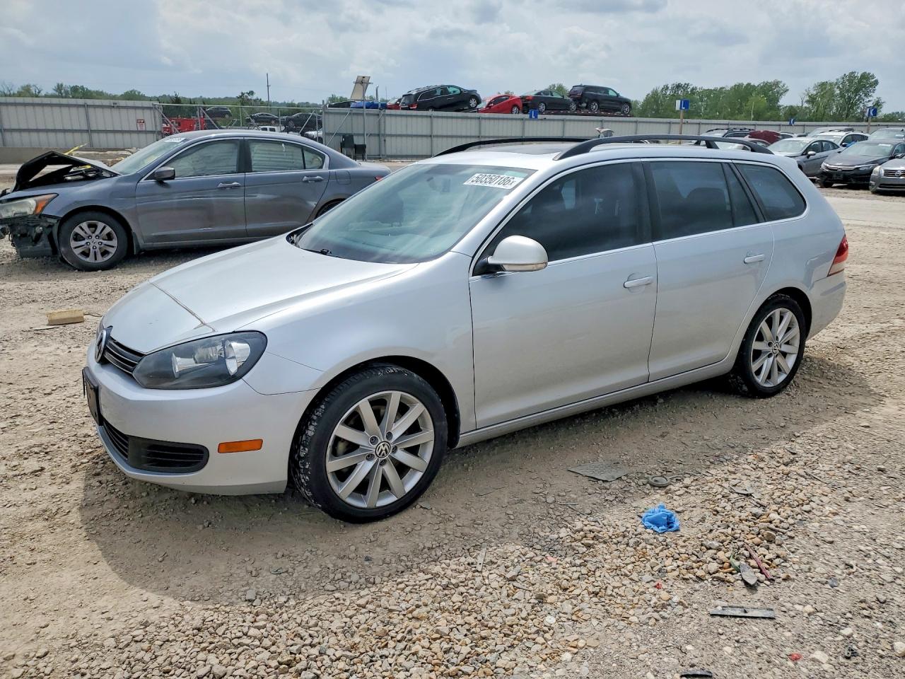 Salvage Volkswagen Jetta Image