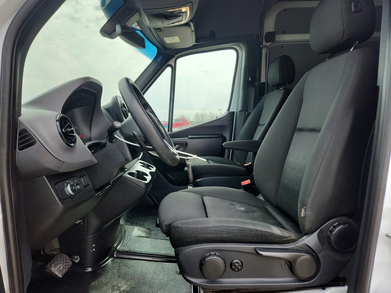 Mercedes-Benz Sprinter 2500