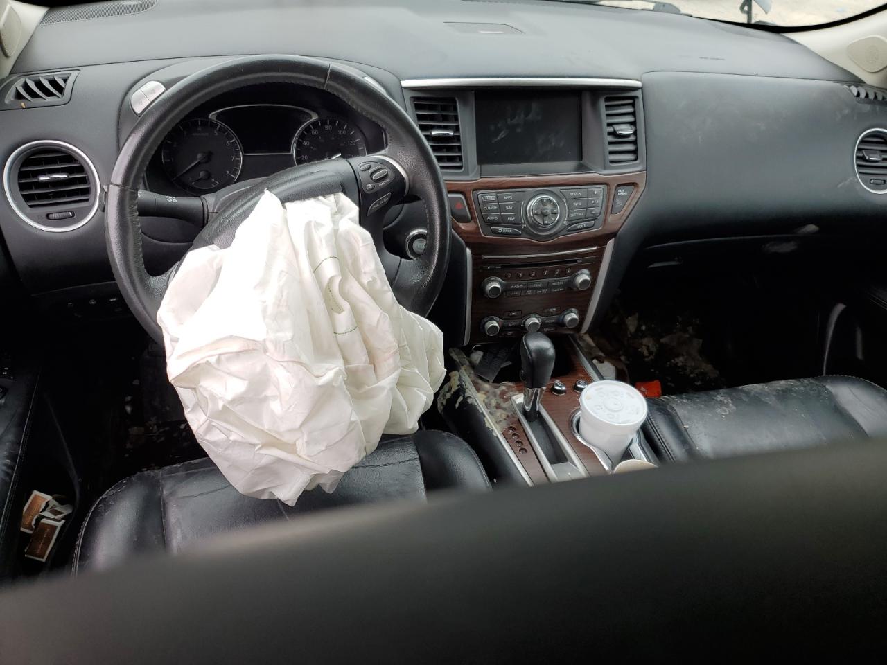 Nissan Pathfinder S