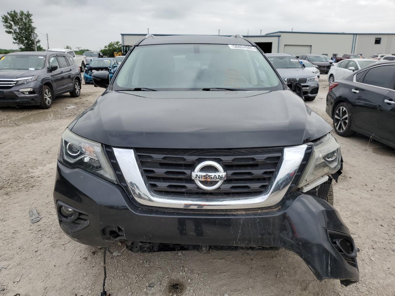 Nissan Pathfinder S