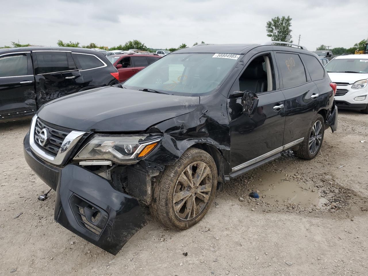 Salvage Nissan Pathfinder Image
